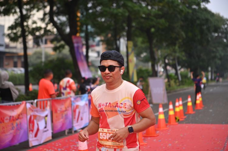 Race photo from NOTARACE 2025