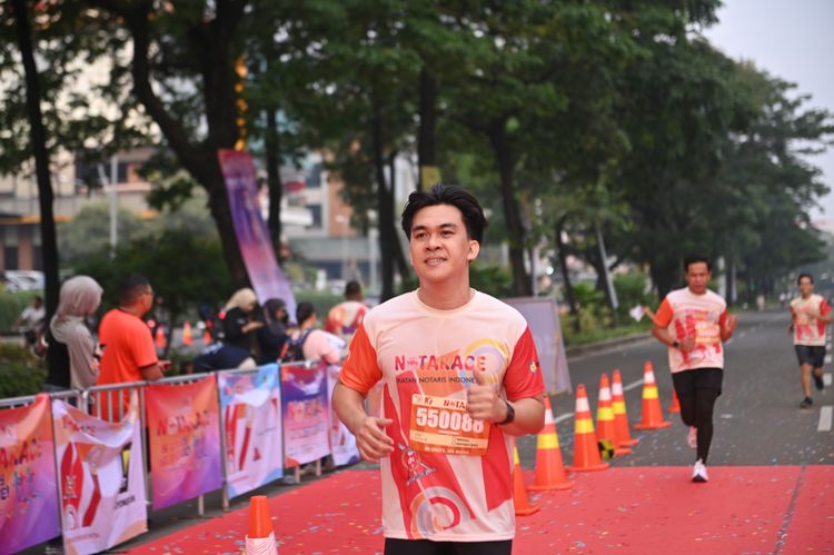 Race photo from NOTARACE 2025