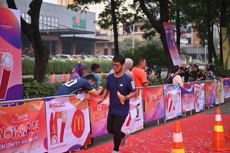 Race photo from NOTARACE 2025