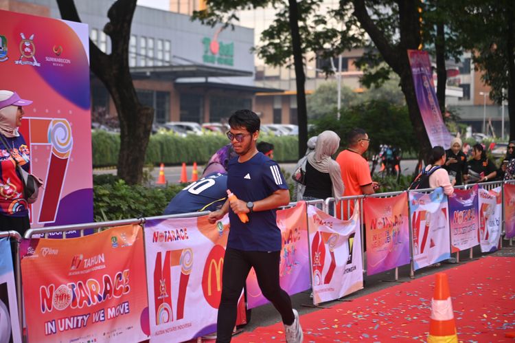 Race photo from NOTARACE 2025