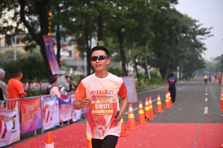 Race photo from NOTARACE 2025