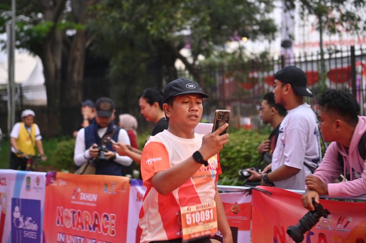 Race photo from NOTARACE 2025