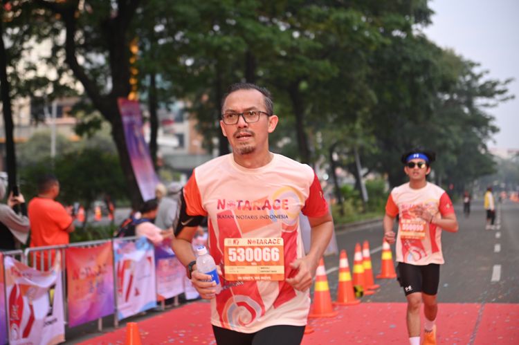 Race photo from NOTARACE 2025