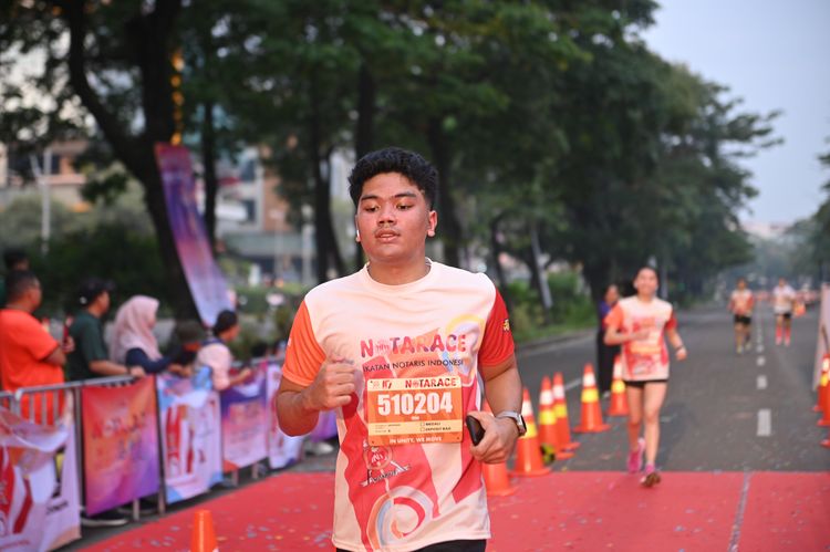 Race photo from NOTARACE 2025