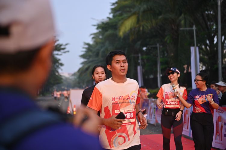 Race photo from NOTARACE 2025