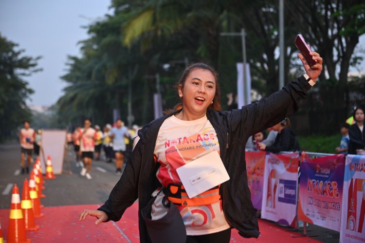 Race photo from NOTARACE 2025