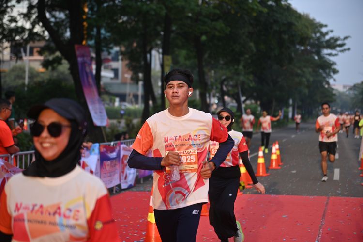 Race photo from NOTARACE 2025