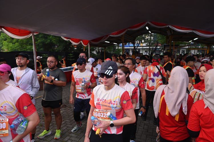 Race photo from NOTARACE 2025