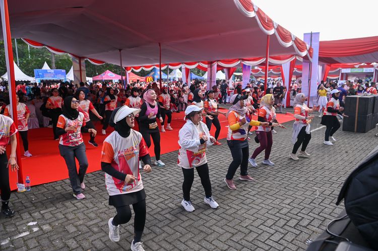 Race photo from NOTARACE 2025