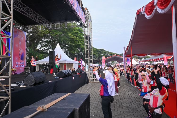 Race photo from NOTARACE 2025