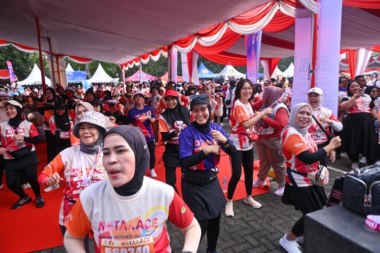Race photo from NOTARACE 2025