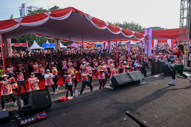 Race photo from NOTARACE 2025