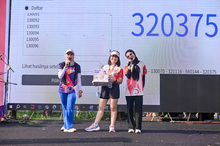 Race photo from NOTARACE 2025