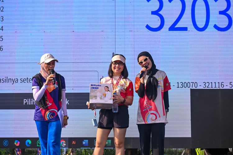 Race photo from NOTARACE 2025