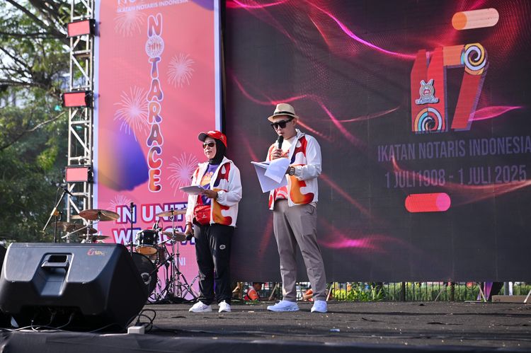Race photo from NOTARACE 2025