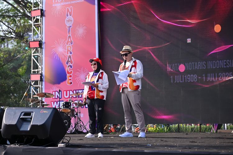 Race photo from NOTARACE 2025