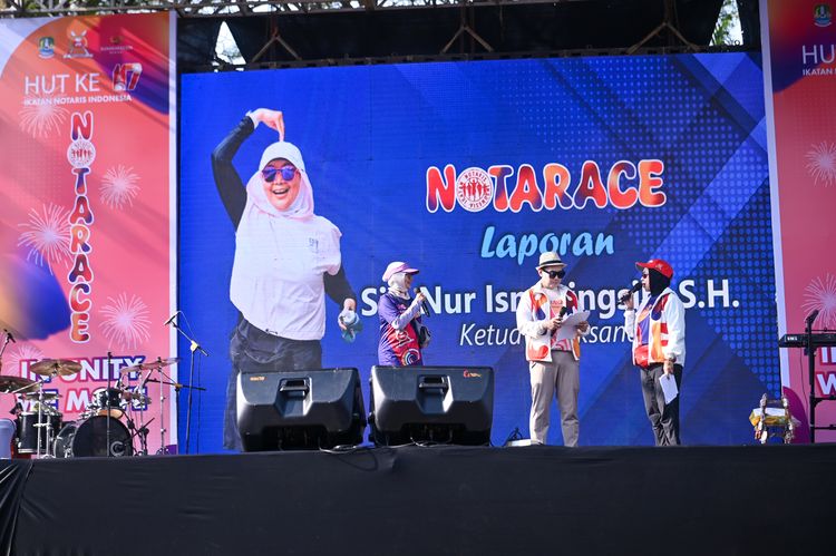 Race photo from NOTARACE 2025