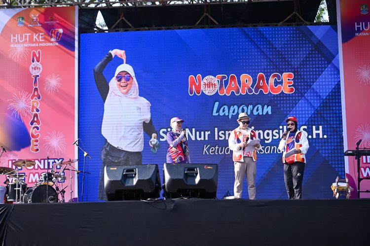 Race photo from NOTARACE 2025