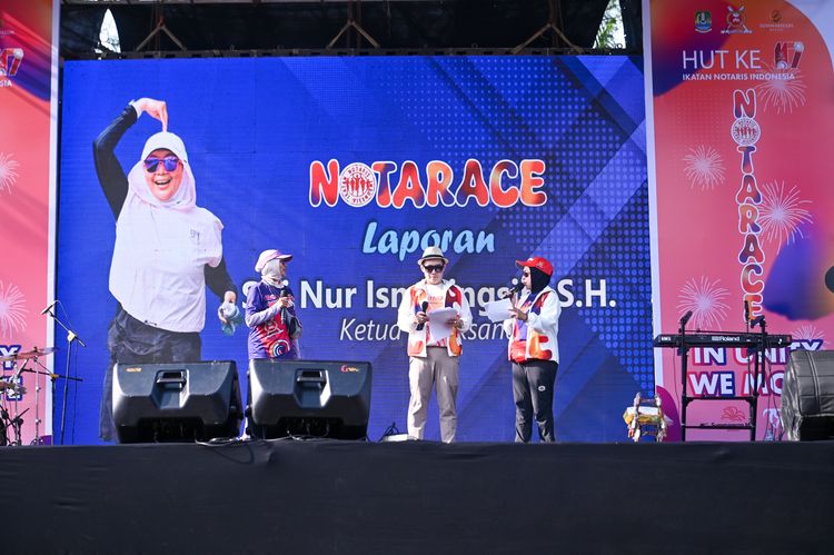 Race photo from NOTARACE 2025
