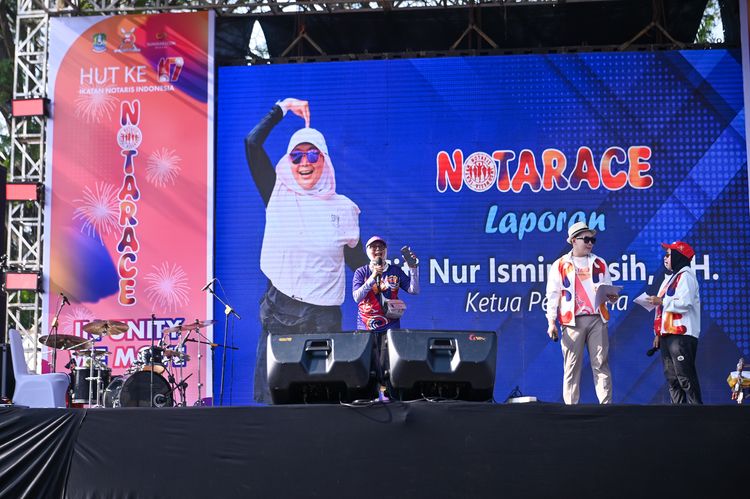 Race photo from NOTARACE 2025