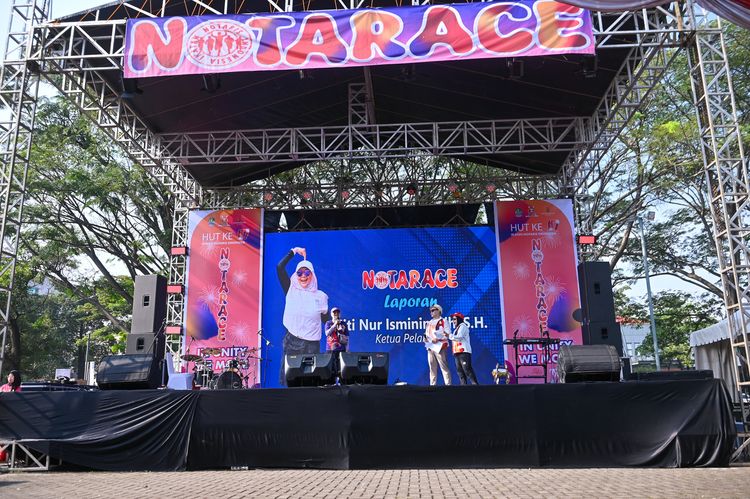 Race photo from NOTARACE 2025
