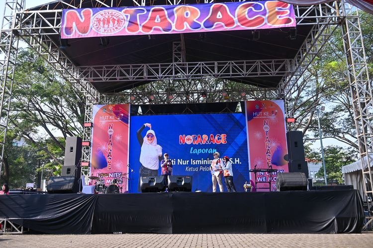 Race photo from NOTARACE 2025