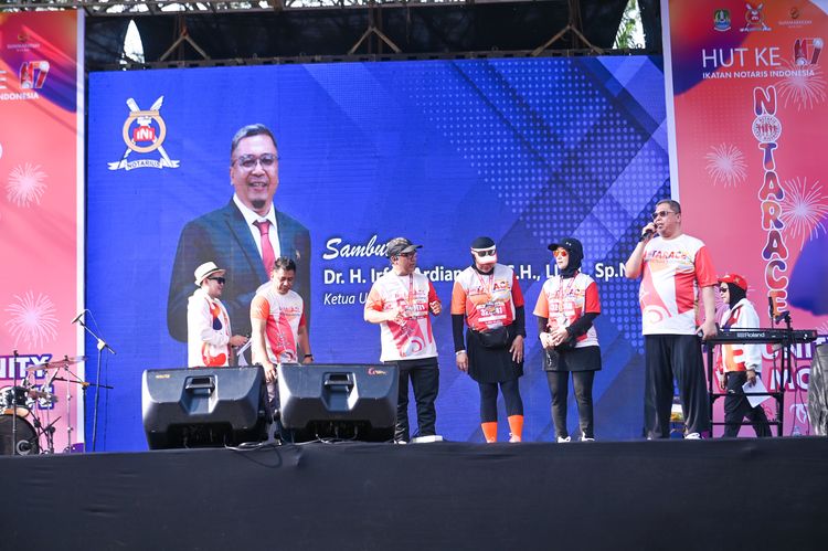 Race photo from NOTARACE 2025