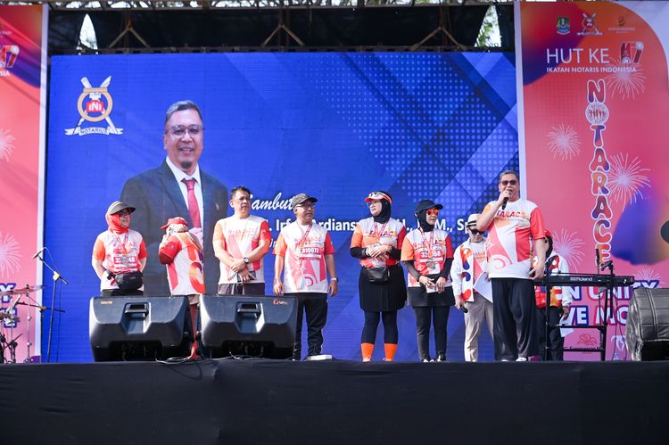 Race photo from NOTARACE 2025