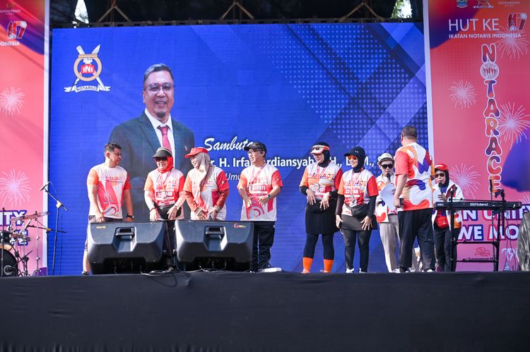 Race photo from NOTARACE 2025