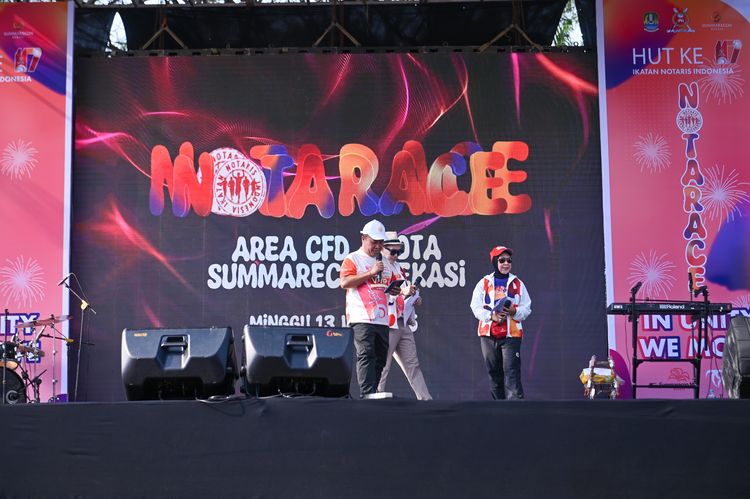 Race photo from NOTARACE 2025