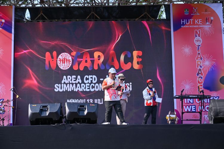 Race photo from NOTARACE 2025