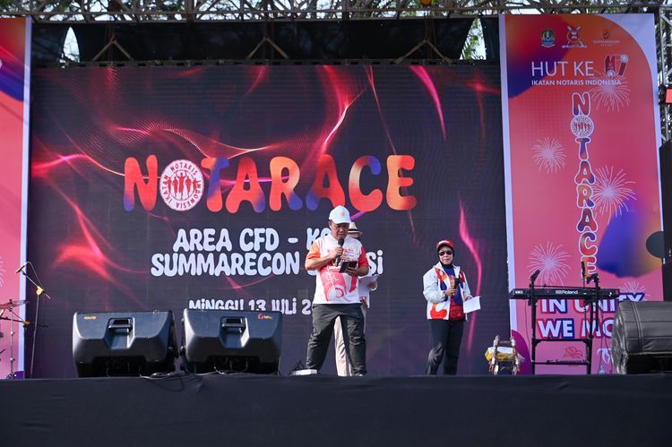 Race photo from NOTARACE 2025