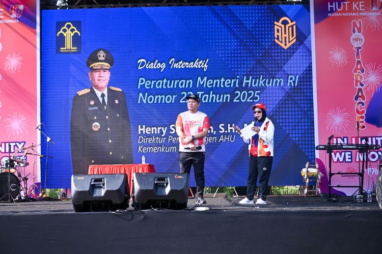 Race photo from NOTARACE 2025