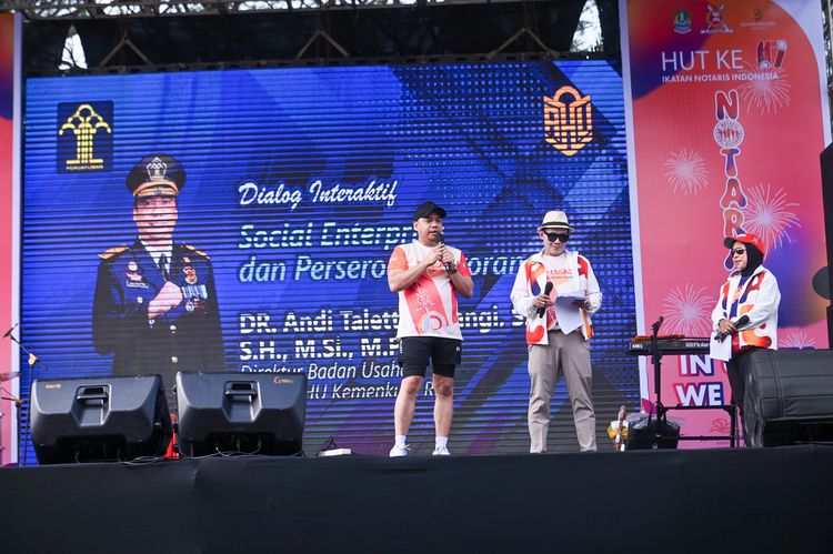 Race photo from NOTARACE 2025