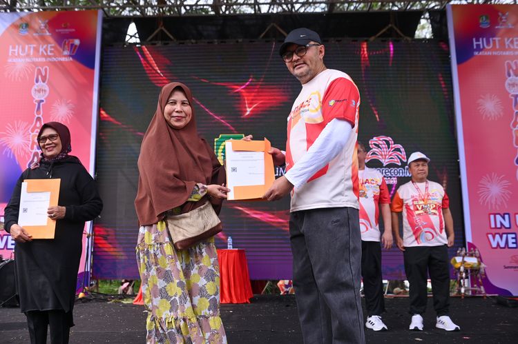 Race photo from NOTARACE 2025