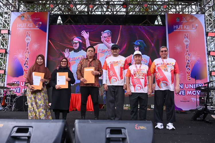 Race photo from NOTARACE 2025