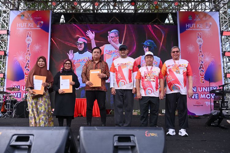Race photo from NOTARACE 2025