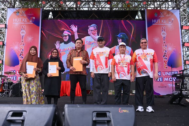 Race photo from NOTARACE 2025