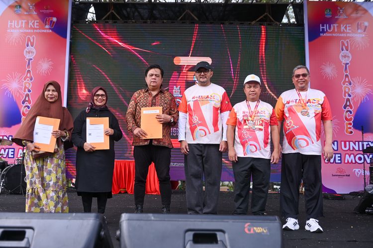 Race photo from NOTARACE 2025