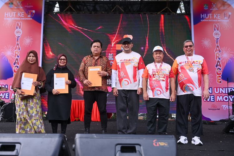 Race photo from NOTARACE 2025
