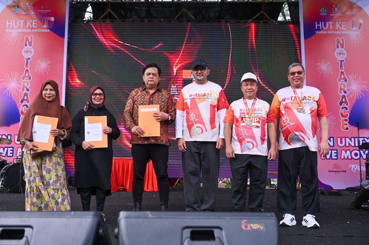 Race photo from NOTARACE 2025