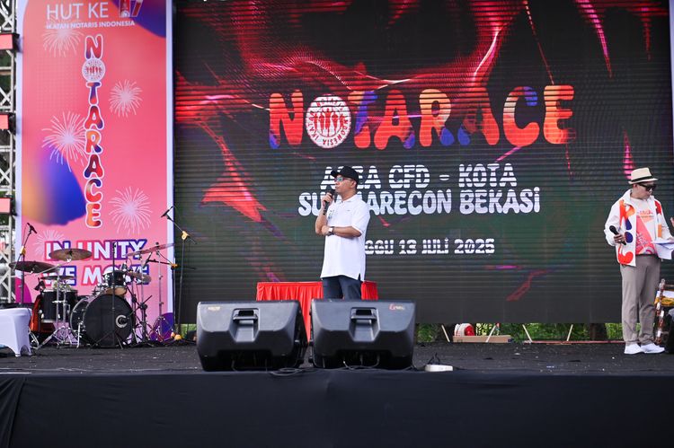 Race photo from NOTARACE 2025