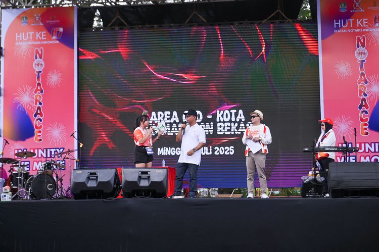 Race photo from NOTARACE 2025