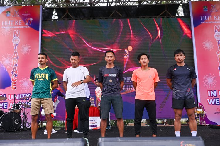 Race photo from NOTARACE 2025