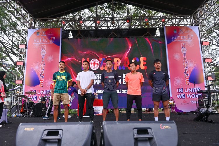 Race photo from NOTARACE 2025