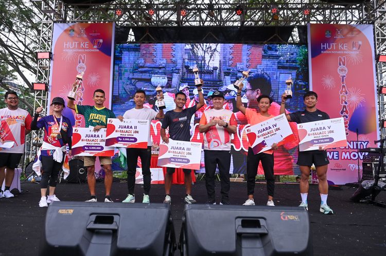 Race photo from NOTARACE 2025