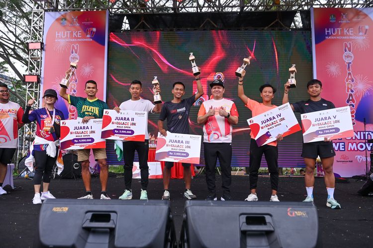 Race photo from NOTARACE 2025