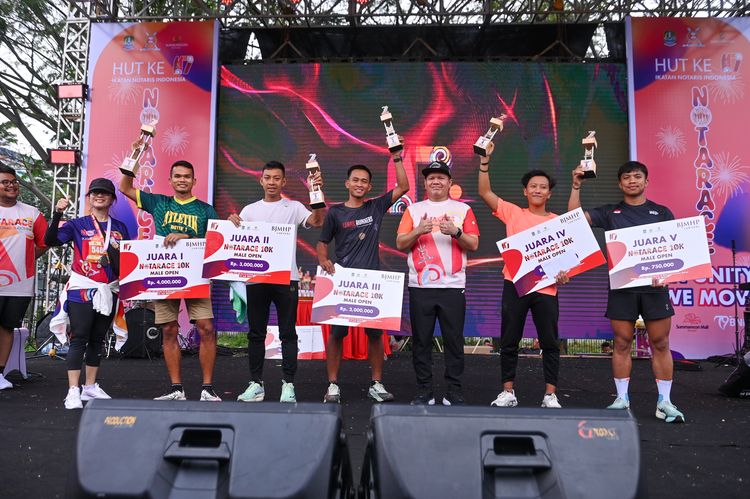Race photo from NOTARACE 2025