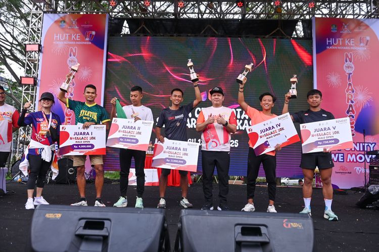 Race photo from NOTARACE 2025