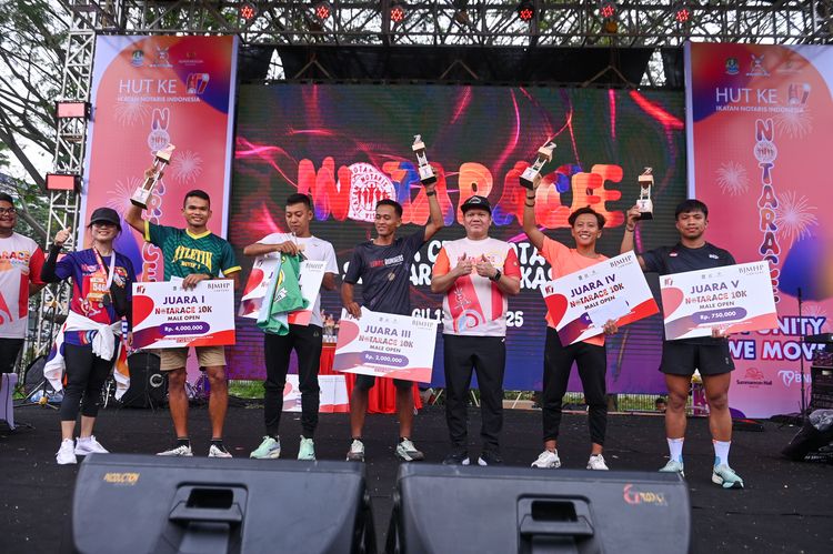 Race photo from NOTARACE 2025